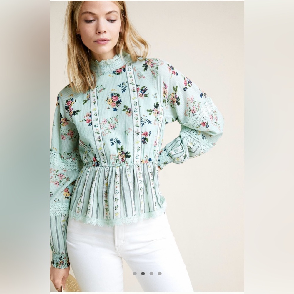 NWOT Amour floral lace blouse in a mint green color L - Picture 4 of 5